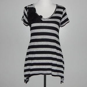 Dress Barn Striped Floral Accent V-Neck T-Shirt